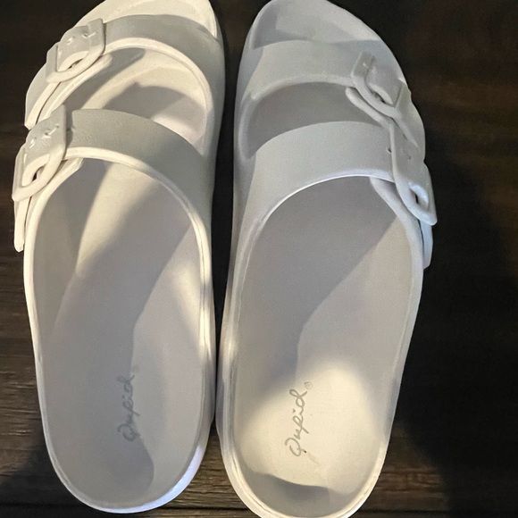 Qupid White Women's Buckle Slide Sandals - Picture 1 of 3
